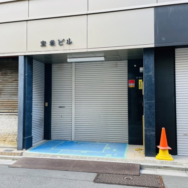 THE BLOOM UENO オフィスビル出入口