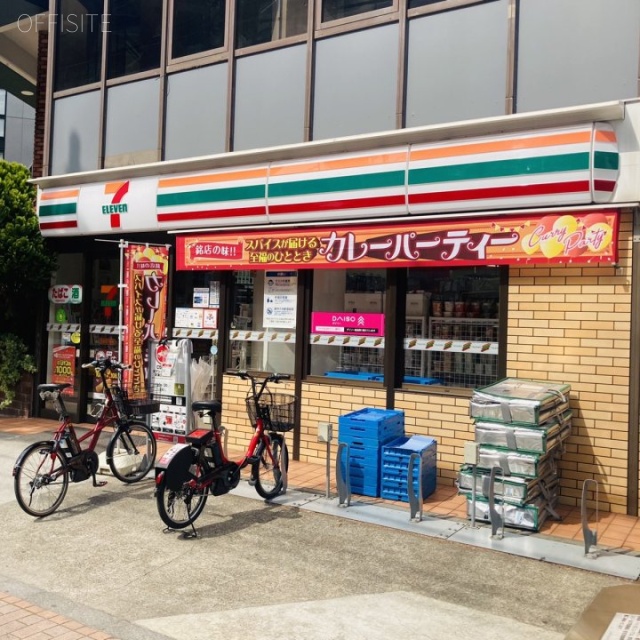 芝浦MYビル　道路を挟んだ向かいにコンビニあり