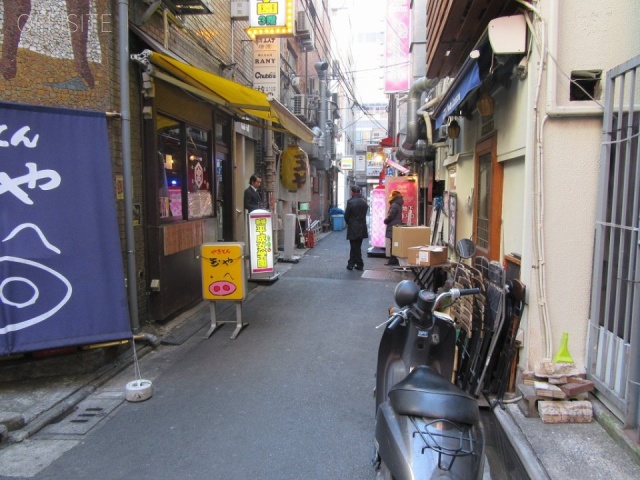 第4山田ビル新館 ビル前面道路