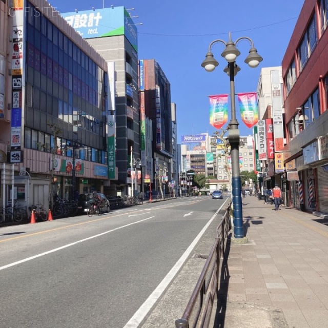 津田沼10番街ビル ビル前面道路