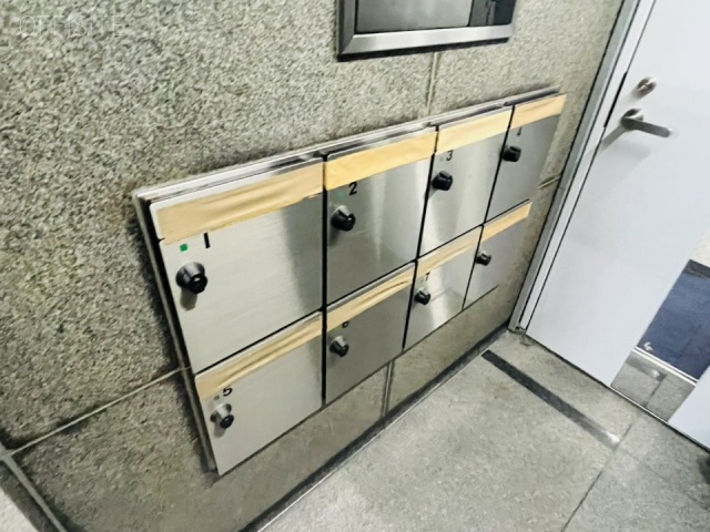 日本橋ピアザビル　エントランス