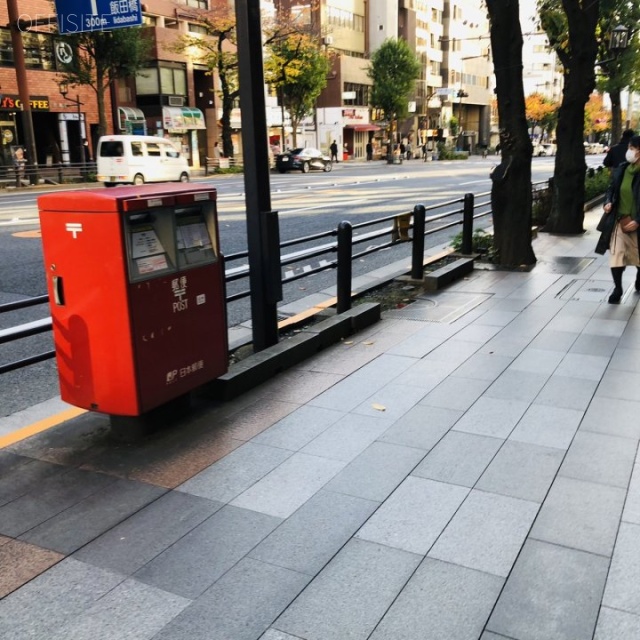 市ヶ谷MSビル ビル前面道路