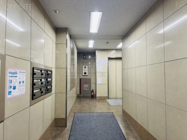 依田忠ビル　エントランス