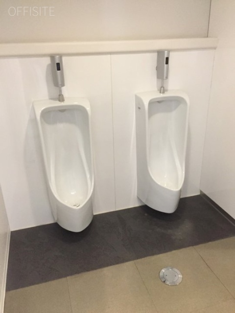 駿河台ビル　トイレ