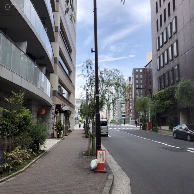 TRUST VALUE 銀座一丁目Ⅱビル　ビル前面道路