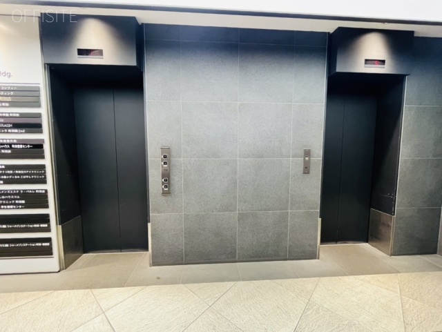 町映ビル　エントランス