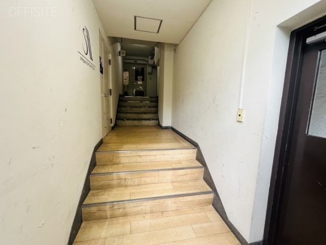 見真(けんしん)ビル エントランス