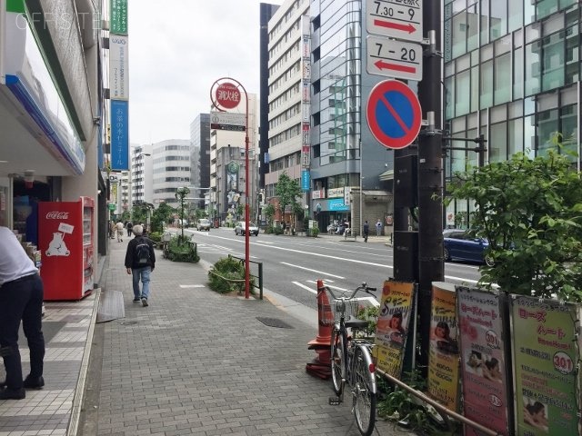 ビスハイム池袋 ビル前面道路
