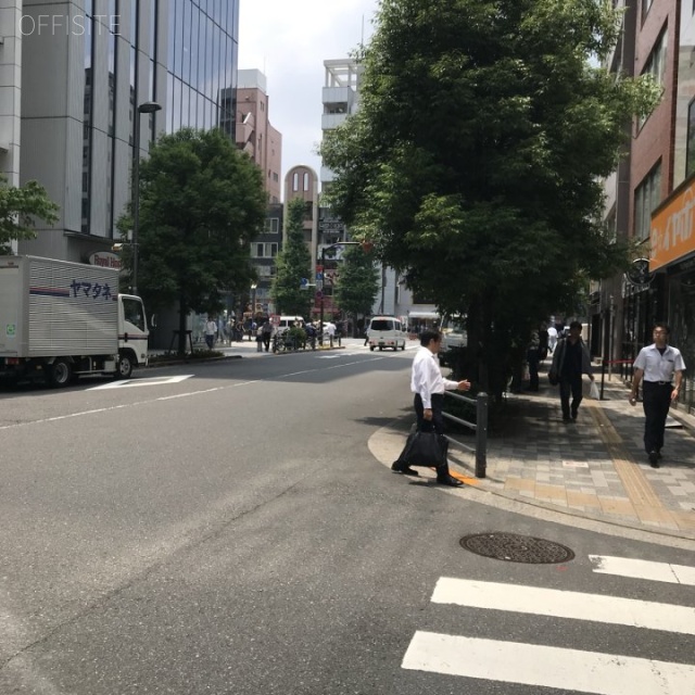 セゾン秋葉原2ビル ビル前面道路