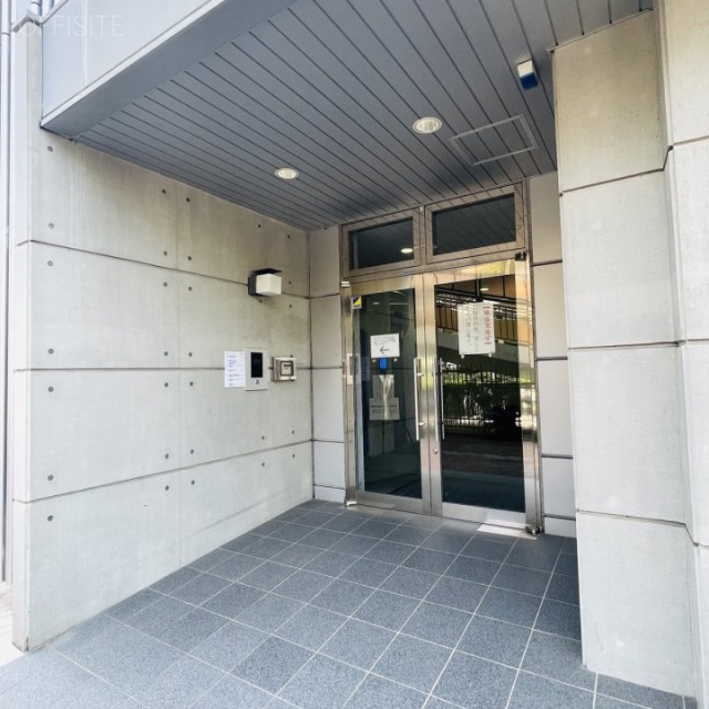 加賀ビル　オフィスビル出入口