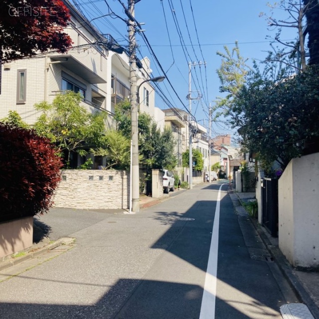 M’sビル　ビル前面道路
