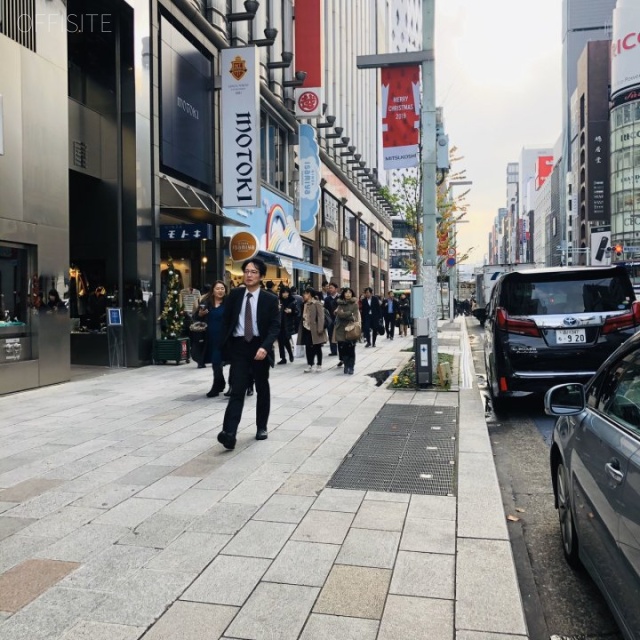 銀座シルクビル ビル前面道路