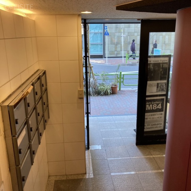 ウィンド銀座ビル エントランス