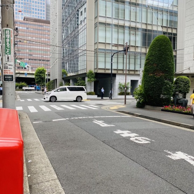 錦町司ビル　前面道路