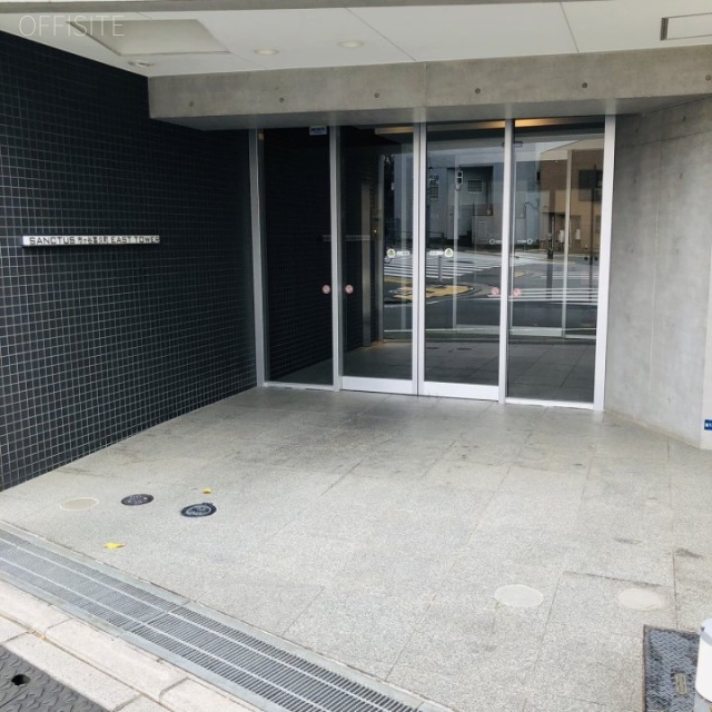 サンクタス市ヶ谷富久町East・west　オフィスビル出入口