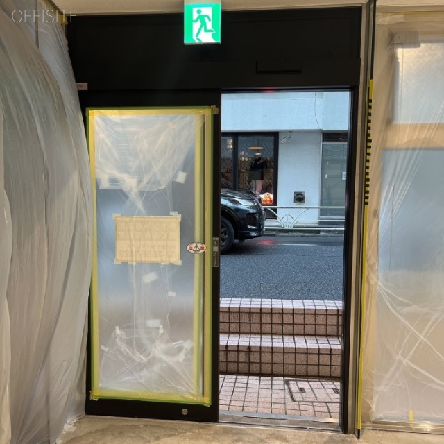 京セラ原宿ビル② 1階店舗専用入口