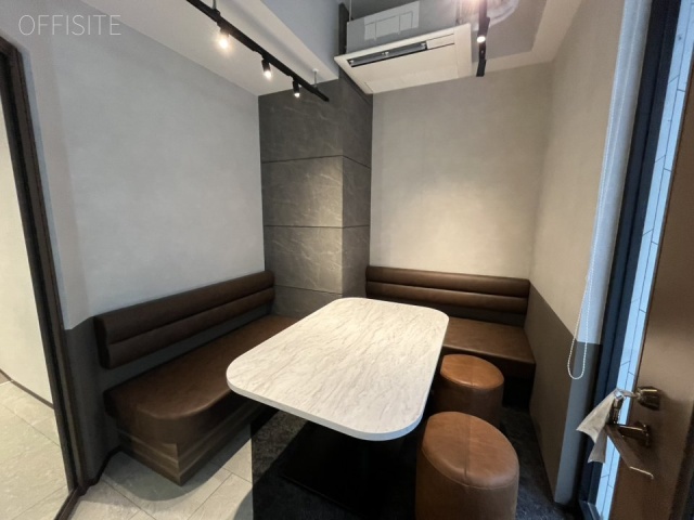 NOVEL WORK AKIHABARA1F 内装