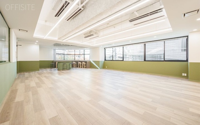 THE CROSS GOTANDA2F 内装