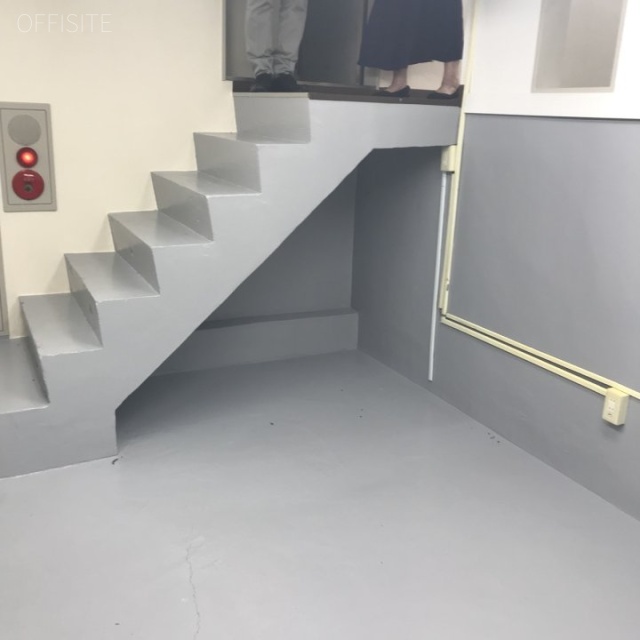 SVAX新宿ビルB館B1F~M2F 1階 室内