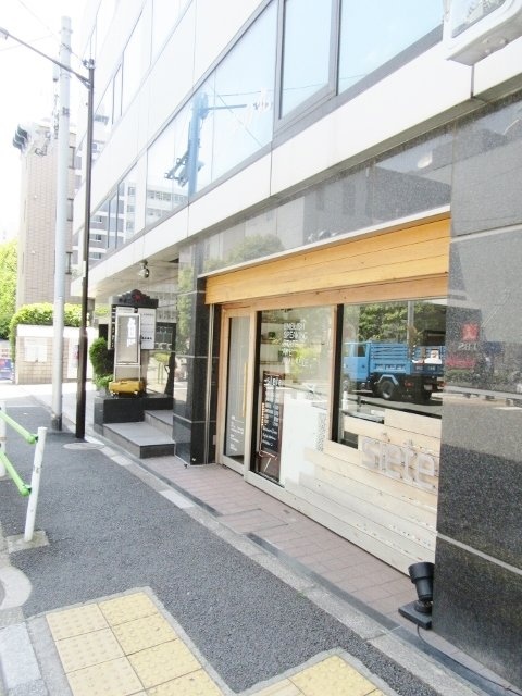 赤坂ロイヤルビル102 1階部分