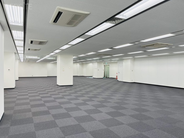 HI横浜ビル2F 内装