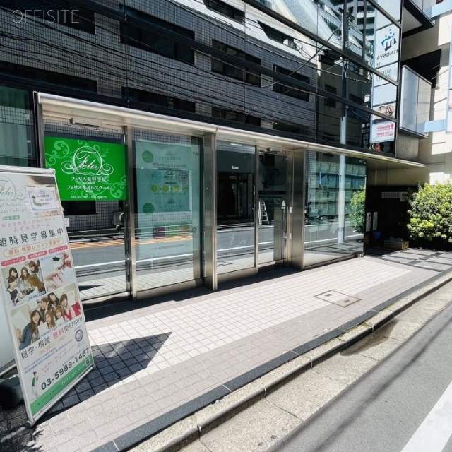 新宿シティ源共同ビル 1階 17.84坪　1階部分