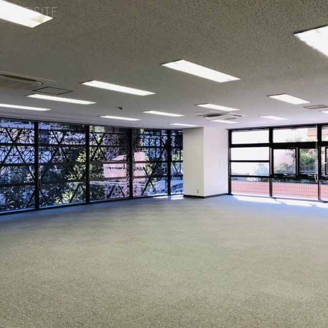 The Upper Residences at Minamiーaoyama203 2階室内