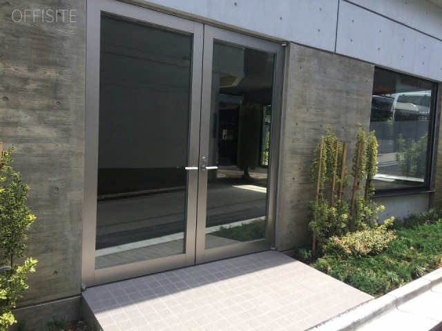 albcourt表参道(アルバコート表参道) 1階 14.97坪　1階 貸室入口