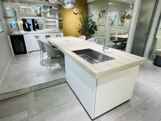 仲御徒町フロントビルB1F 内装