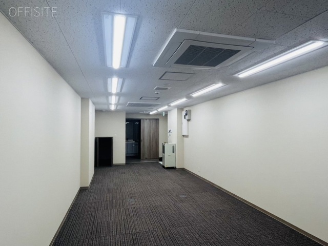 マルイビルB1F 内装