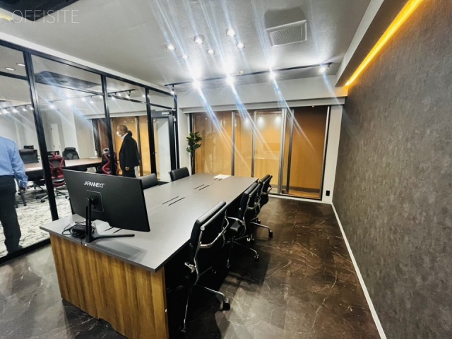 クローバー六本木004 会議室(大人数用)