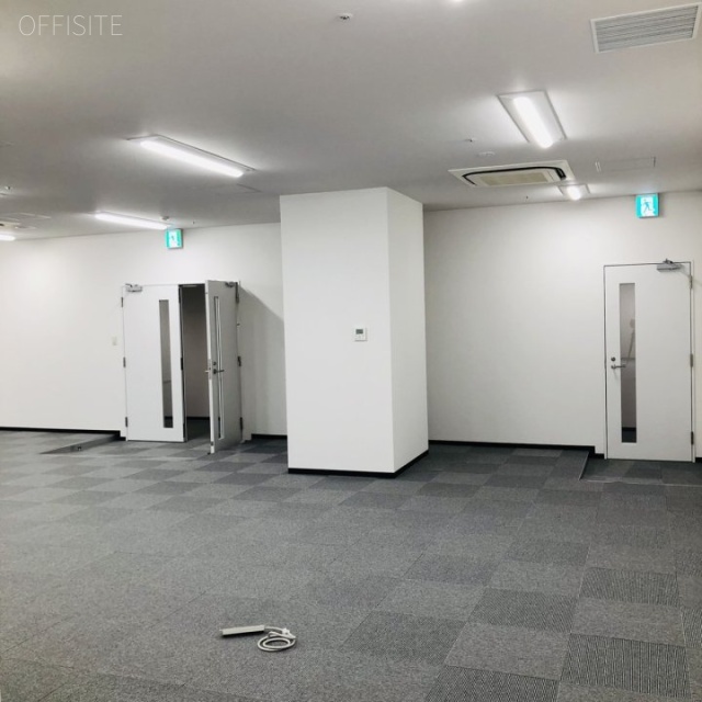 プレミアヨコハマ2 3階 室内