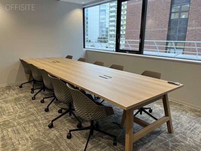 いちご神宮前ビル 5階 94.82坪　会議室(10名用)