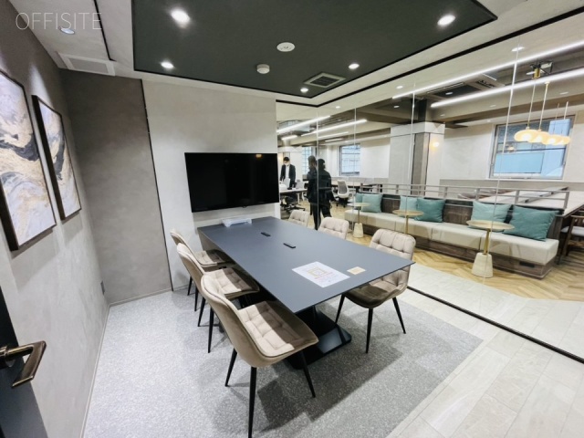 THE CROSS Hongo(旧 UT本郷ビル)2F 内装
