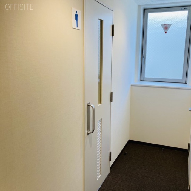 いちご神田錦町ビル7F~8F 8階男子トイレ