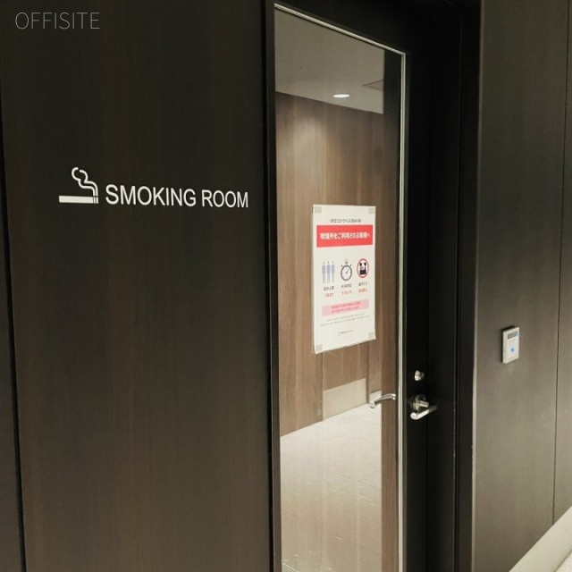 S-GATE赤坂山王1F 1Fエントランス内にSMOKING ROOM