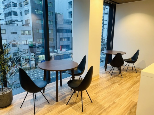 owns八丁堀3F セットアップ区画(別角度)