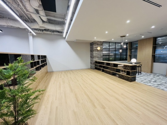 X-BASE SHIBUYA(クロスベースシブヤ)101 内装