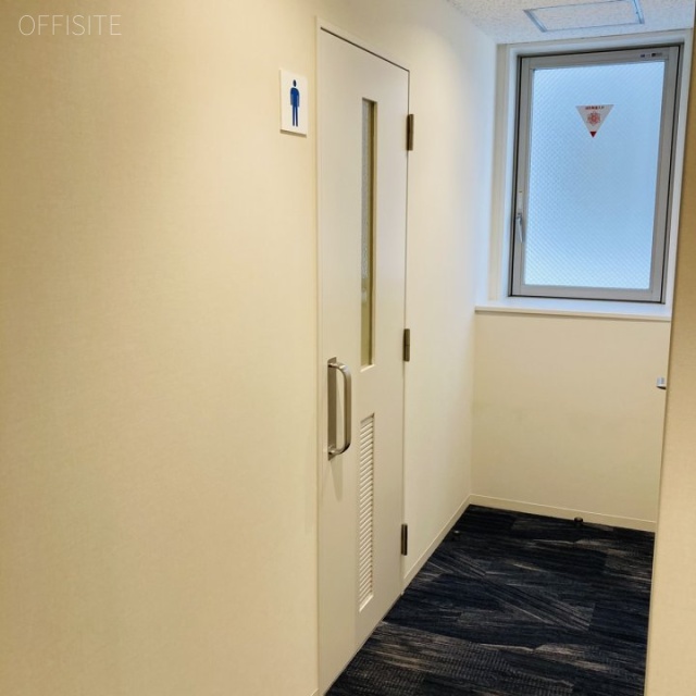 いちご神田錦町ビル5F 5階男子トイレ