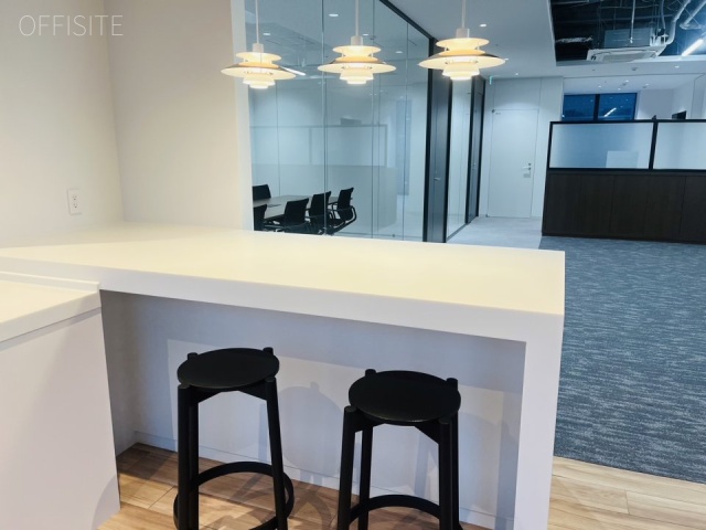 owns八丁堀4F セットアップ区画(別角度)