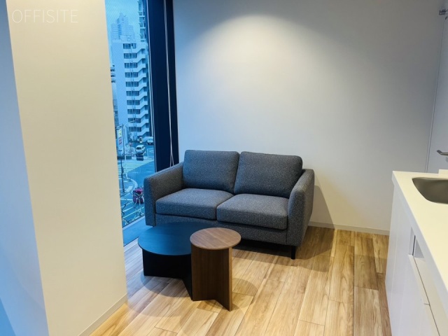 owns八丁堀4F セットアップ区画(別角度)