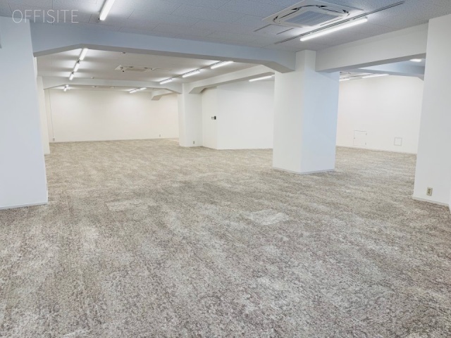 井雅ビル1F 事務所①.jpg