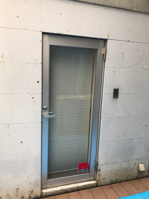 パサージュ代官山D 1階 貸室入口