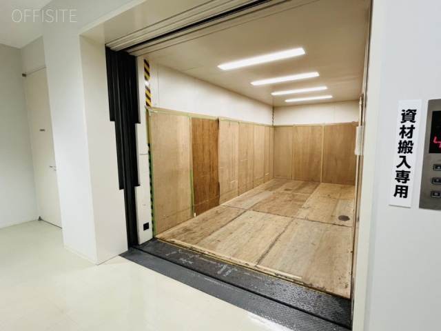 ニューシティ多摩センタービル 4階 1016.52坪　4階 貨物エレベーター