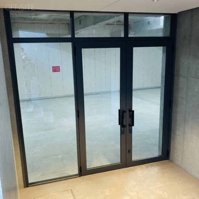 FPG links OMOTESANDO ⅣB1F B1階 室内