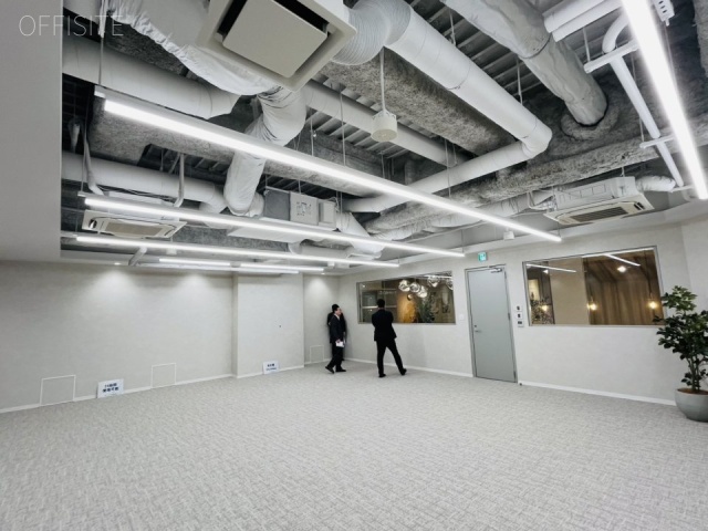 仲御徒町フロントビルB1F 内装