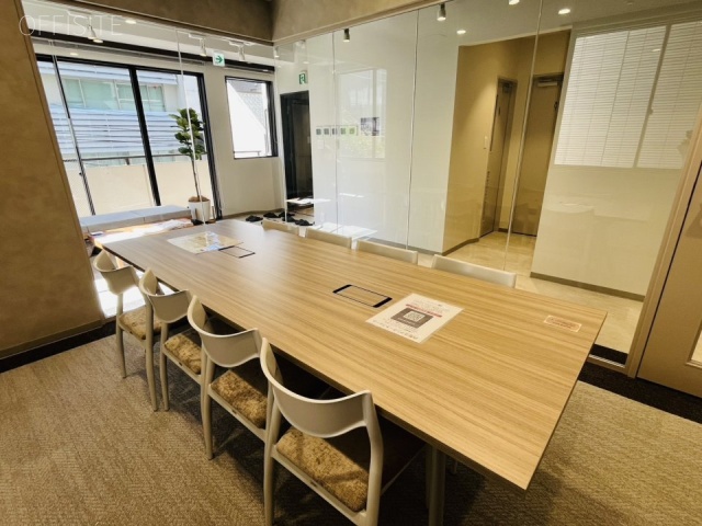 本郷弓町ビル3F 3F 会議室 8名用
