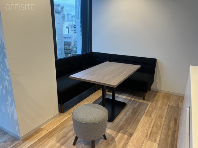 owns八丁堀7F セットアップ区画(別角度)