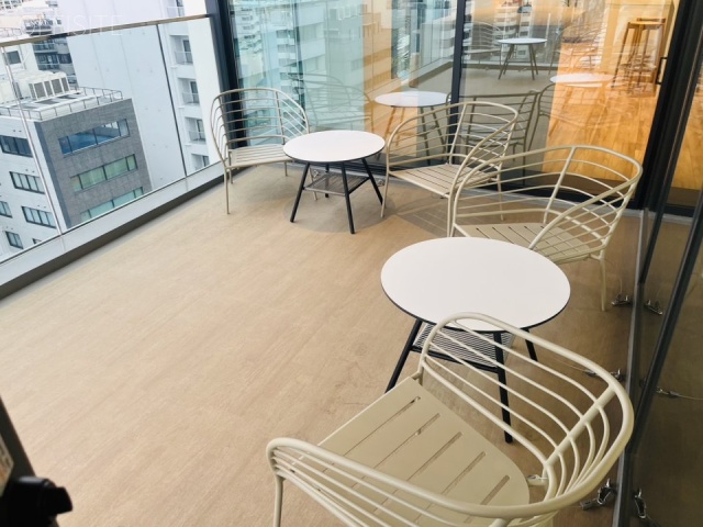 owns八丁堀11F バルコニー