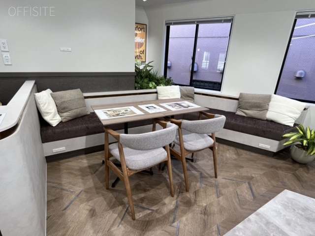 NOVEL WORK Otsuka7F 内装